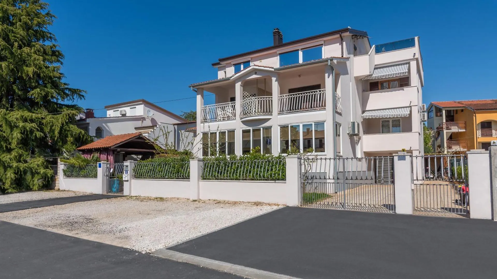 Apartments Viktor  Porec